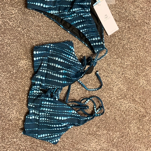 Brand new bikini from cupshe - Picture 3 of 4